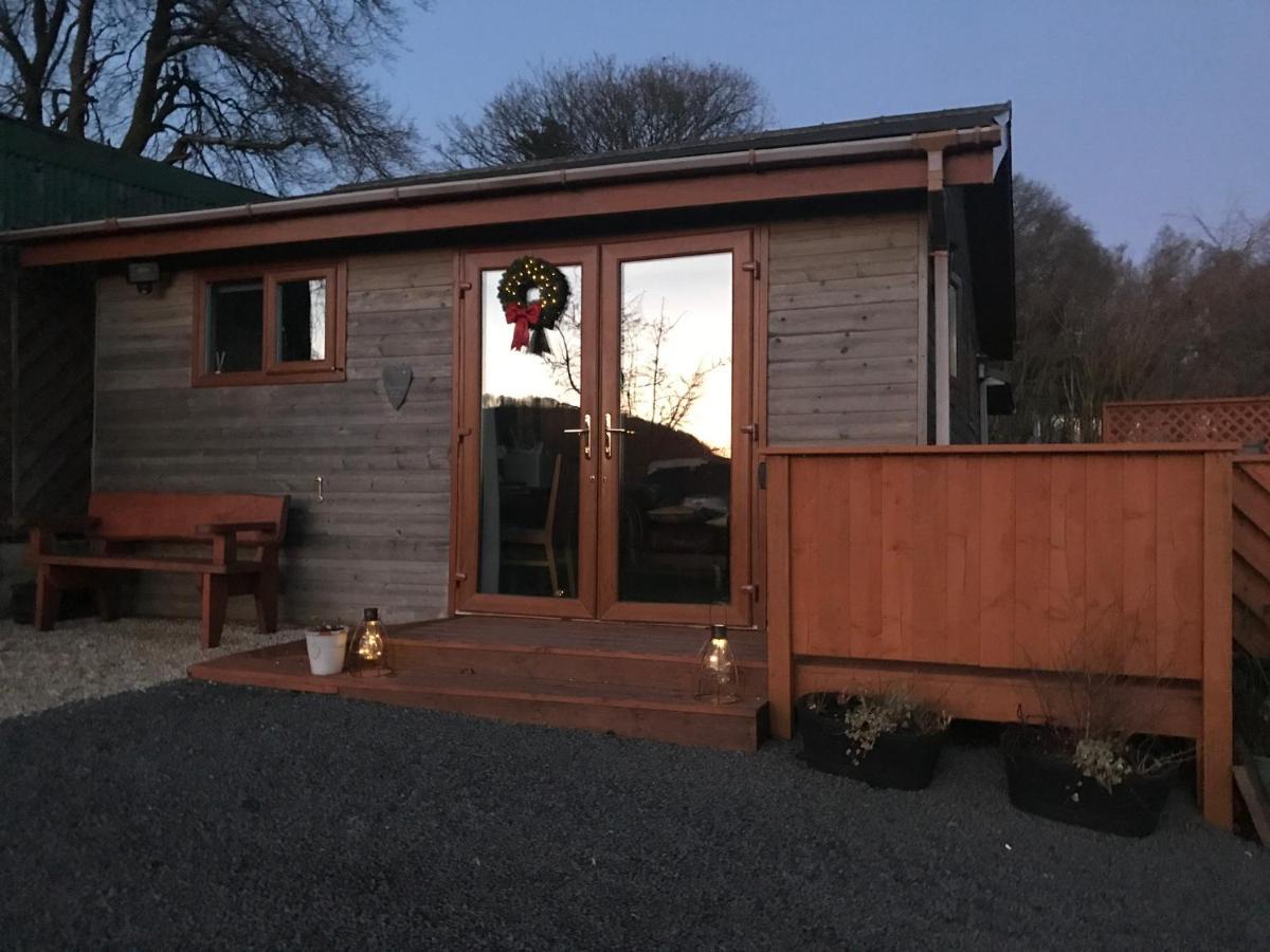 Swansea Log Cabin Pontardawe Eksteriør bilde