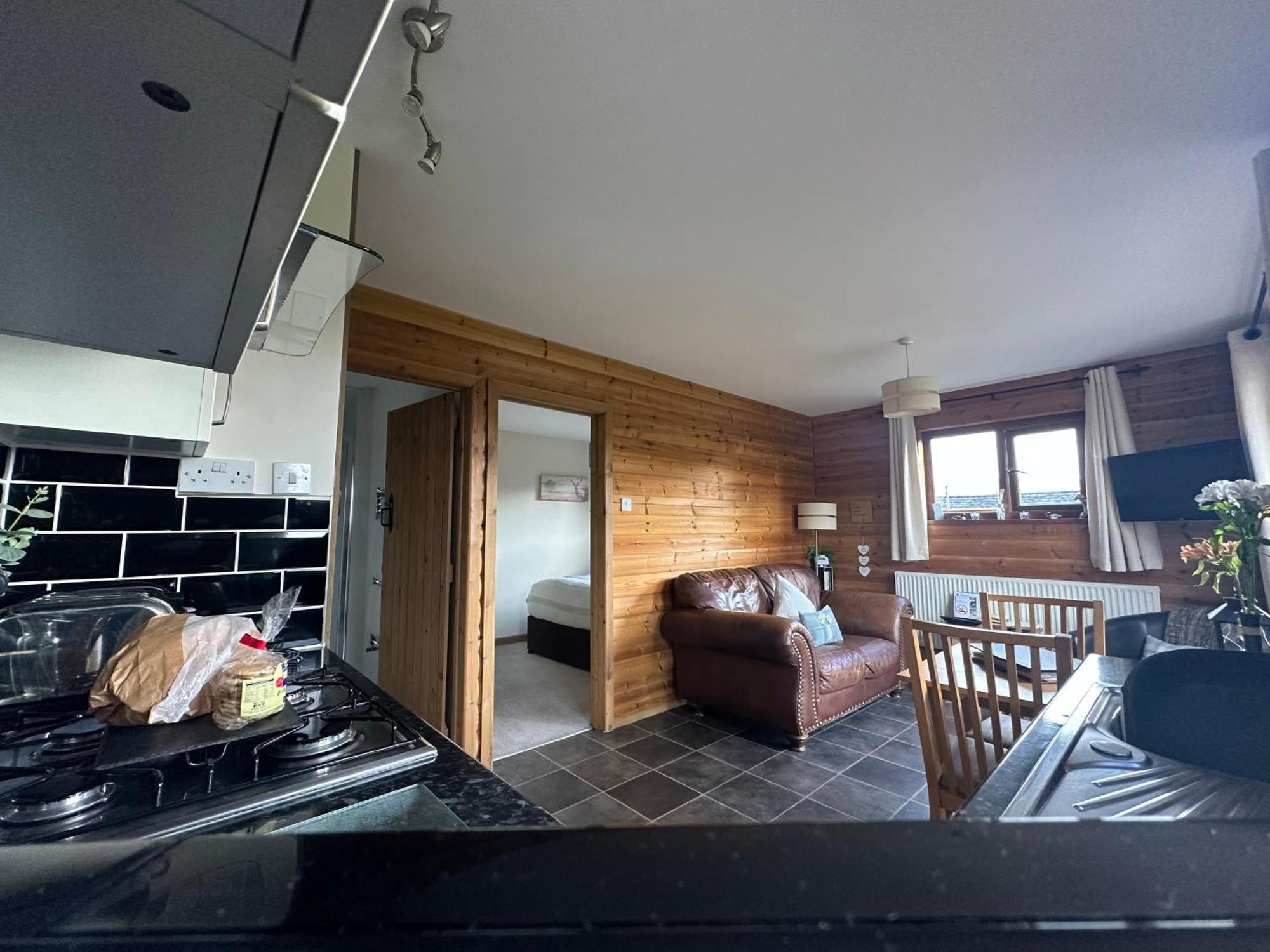 Swansea Log Cabin Pontardawe Eksteriør bilde
